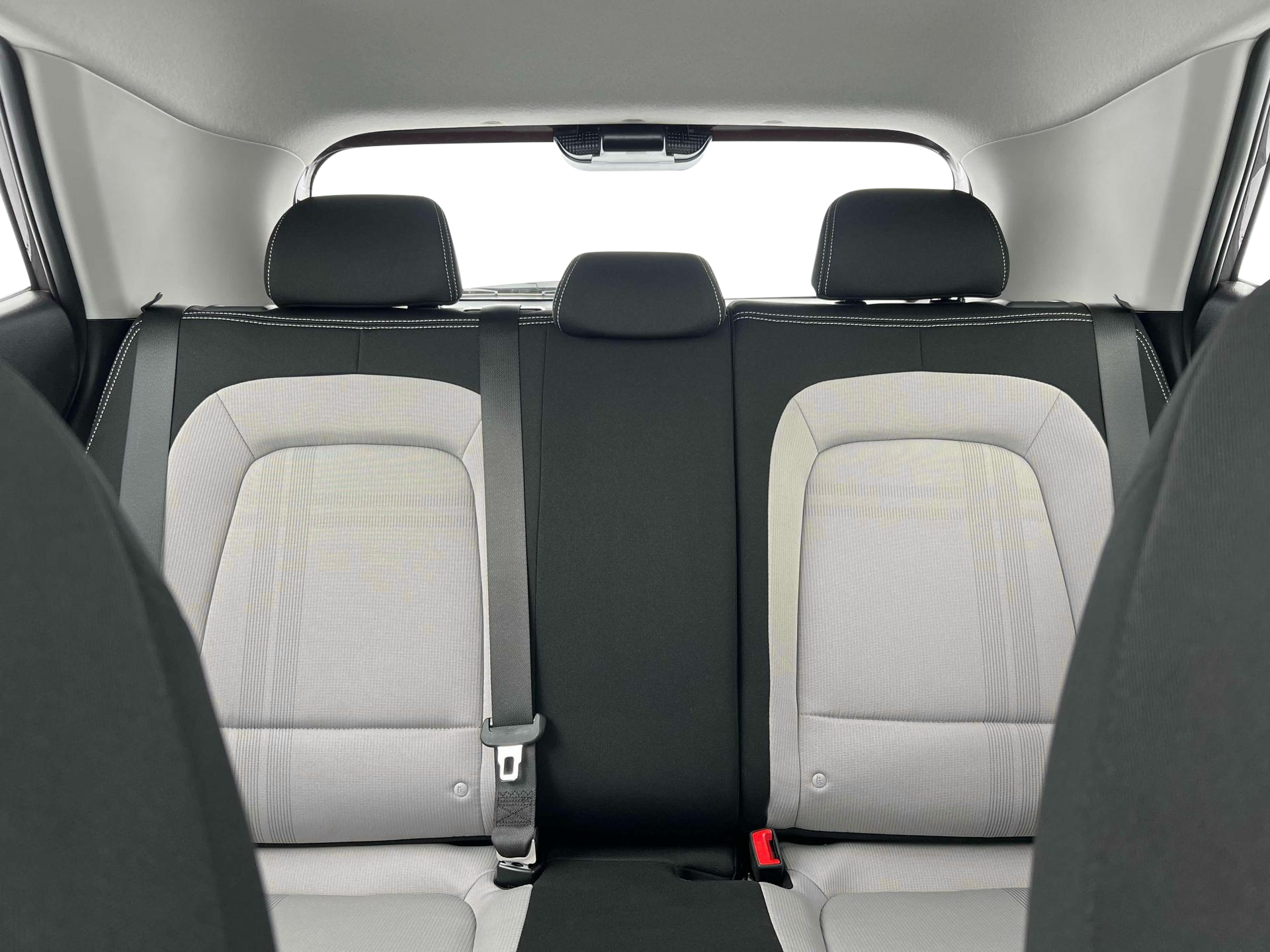 New 2025 White Hyundai SEL image 16