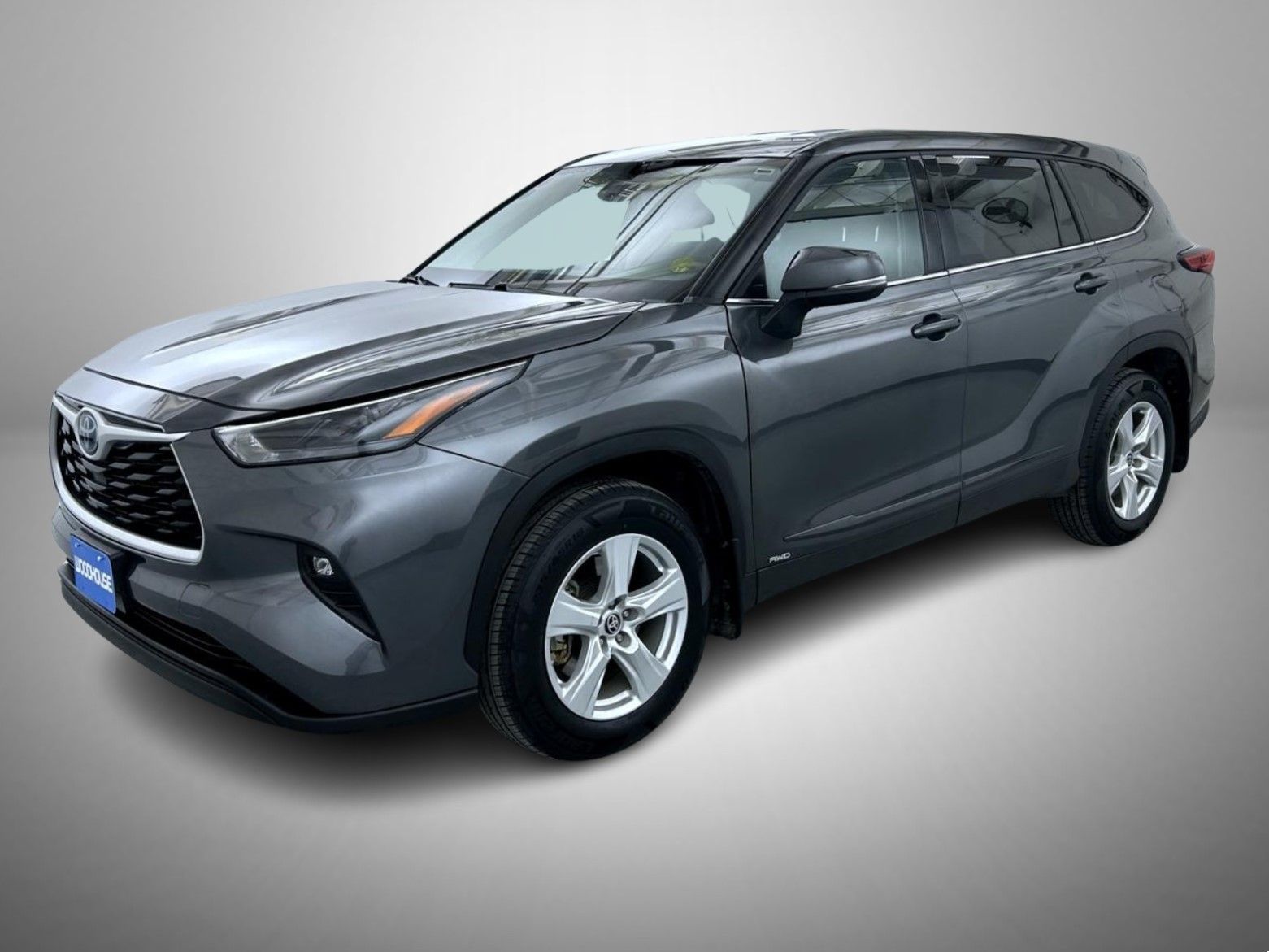 2022 Toyota Highlander LE's photo