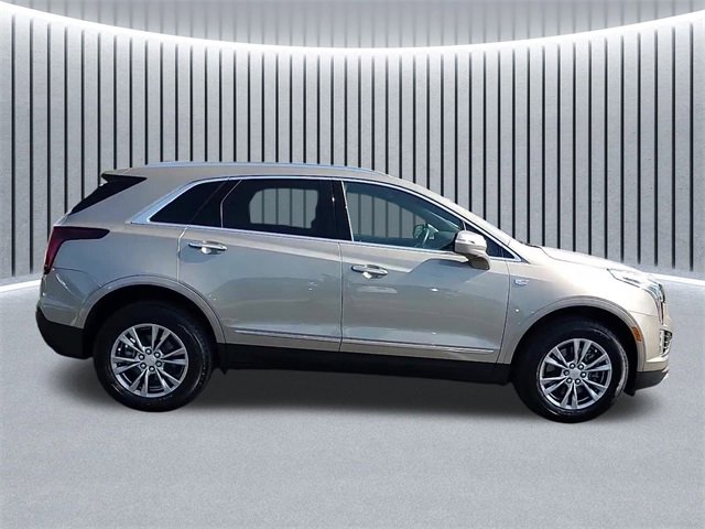 2022 Cadillac XT5 Premium Luxury photo 2
