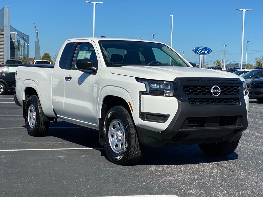 2026 Nissan Frontier King Cab S photo 2