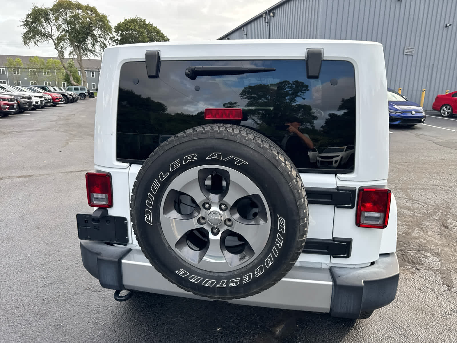 2017 Jeep Wrangler Sahara photo 7