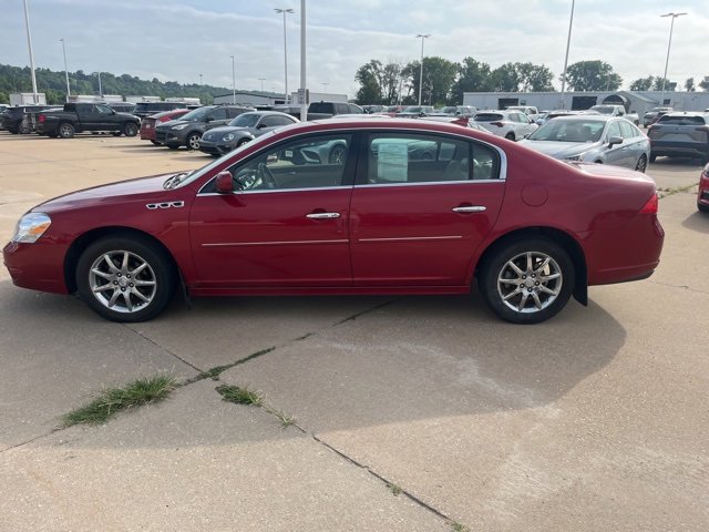 2011 Buick Lucerne CXL photo 2