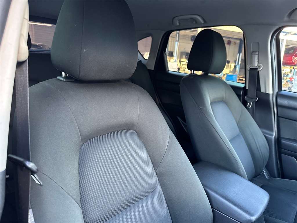 2020 Mazda CX-5 Sport photo 4