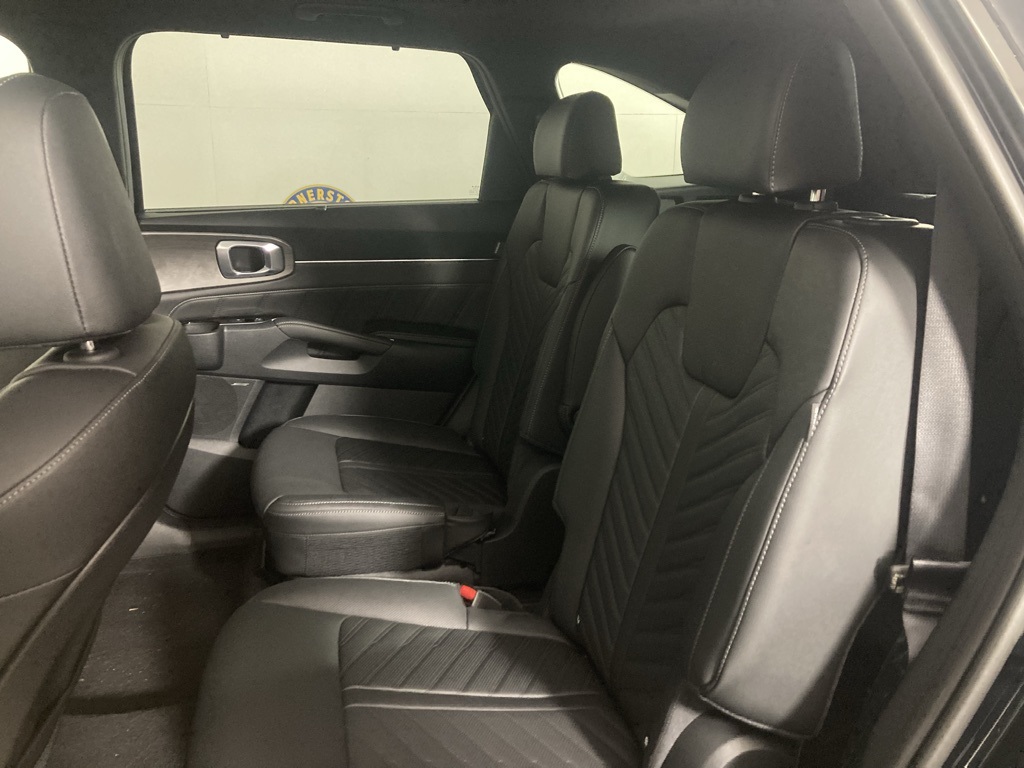 2026 Kia Sorento X-Line photo 4