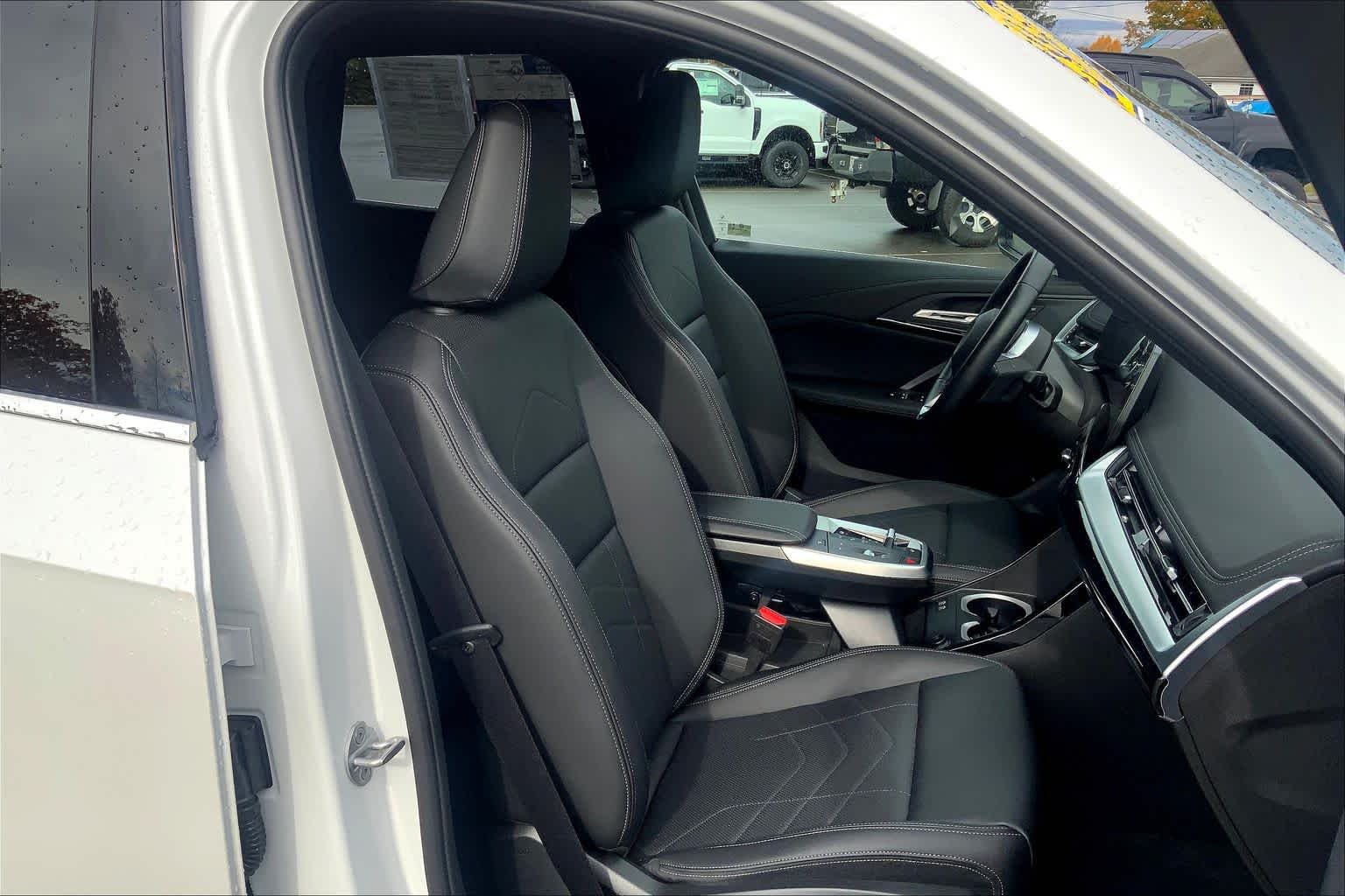 2025 Bmw X1 XDrive28i photo 3