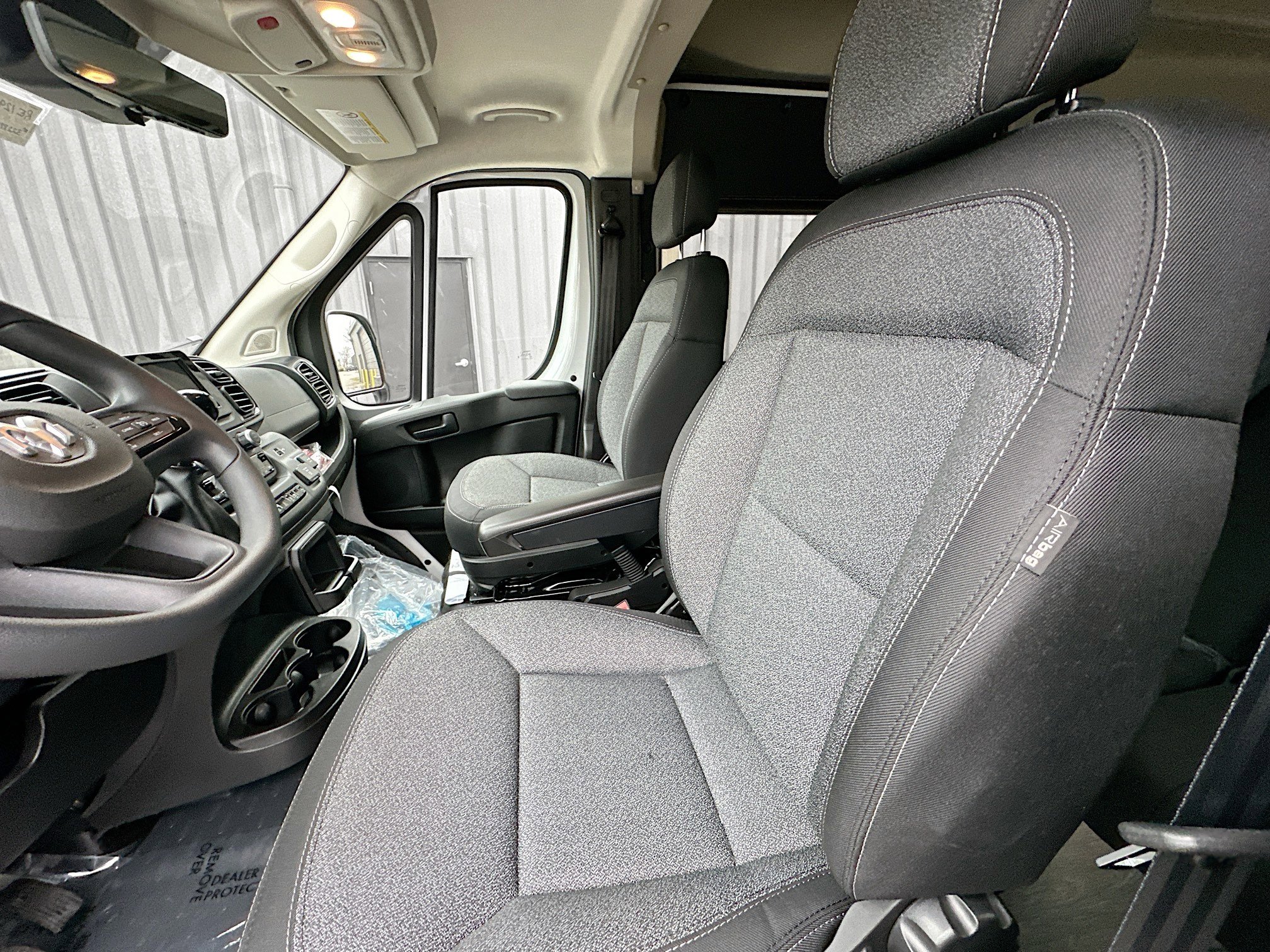 2024 Ram ProMaster 2500 photo 3