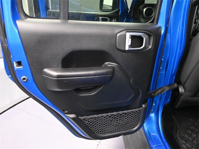 2021 Jeep Gladiator Willys photo 37