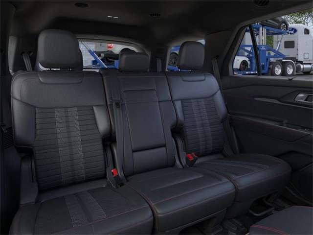 2025 Ford Explorer ST-Line photo 7