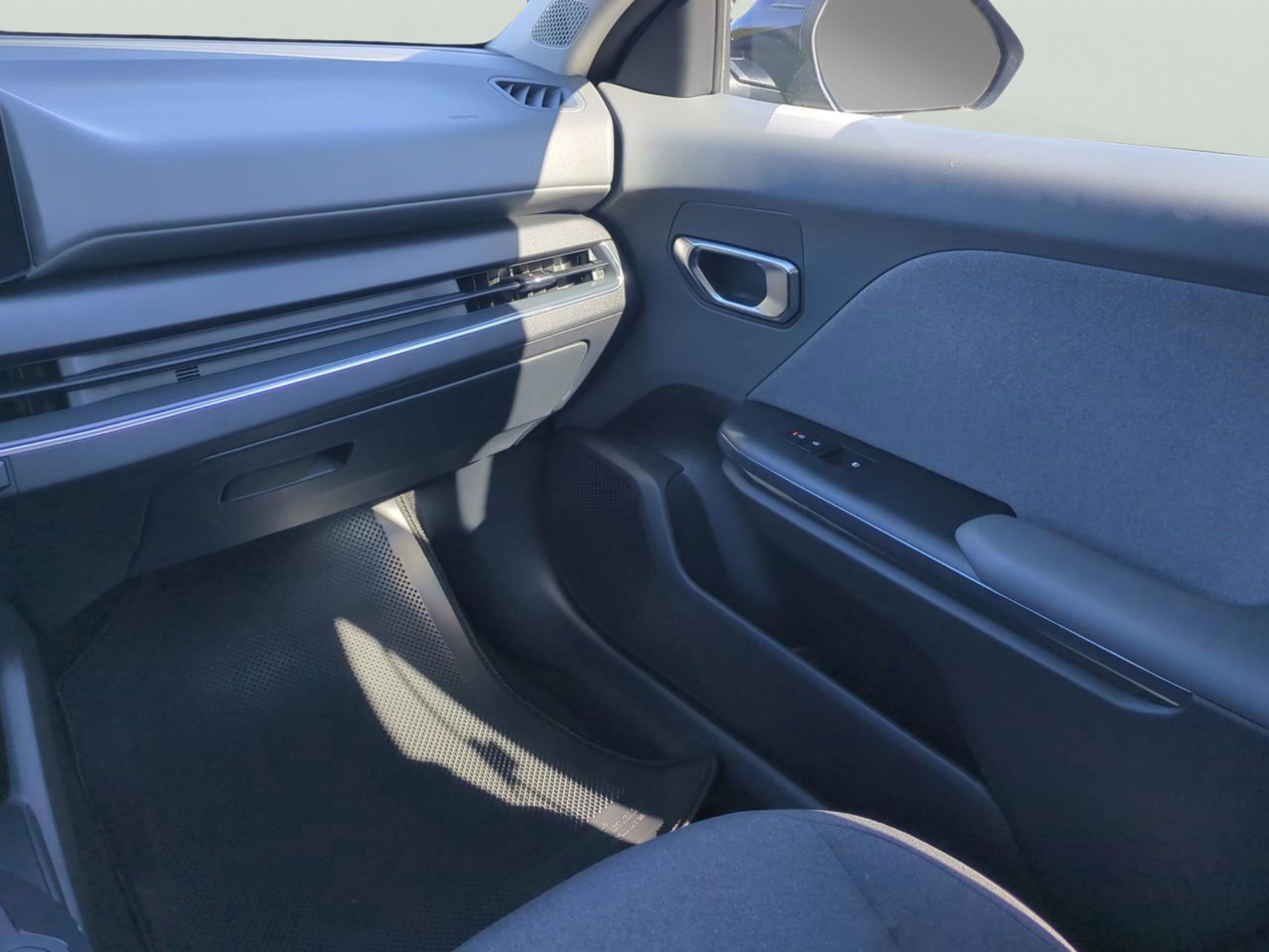 2025 Kia K4 EX photo 18