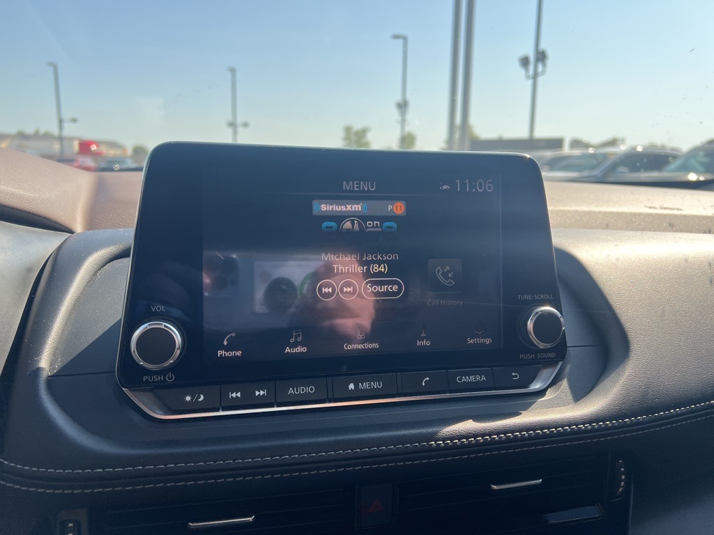 2022 Nissan Rogue SV photo 16