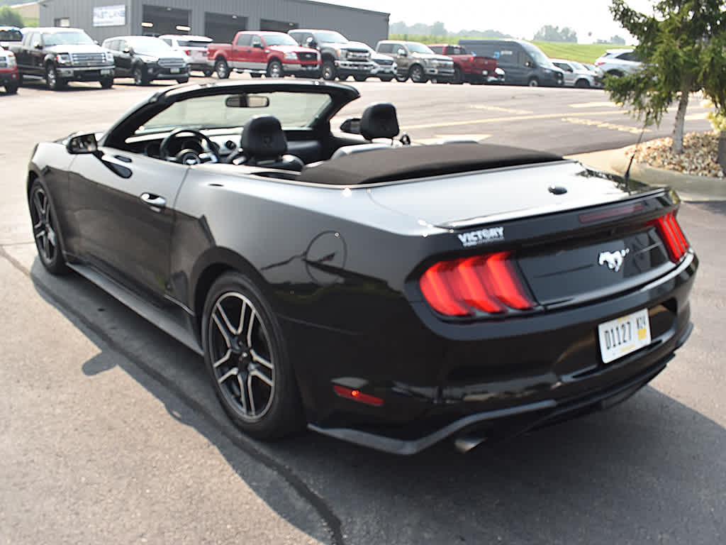 2020 Ford Mustang EcoBoost Premium photo 3