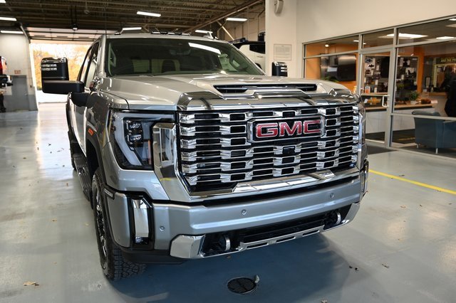 2026 Gmc Sierra 2500 HD Denali photo 2