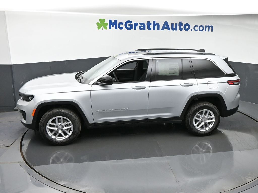 2025 Jeep Grand Cherokee Laredo X photo 17