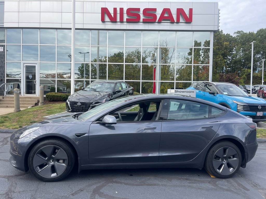 2022 Tesla Model 3 Long Range photo 2