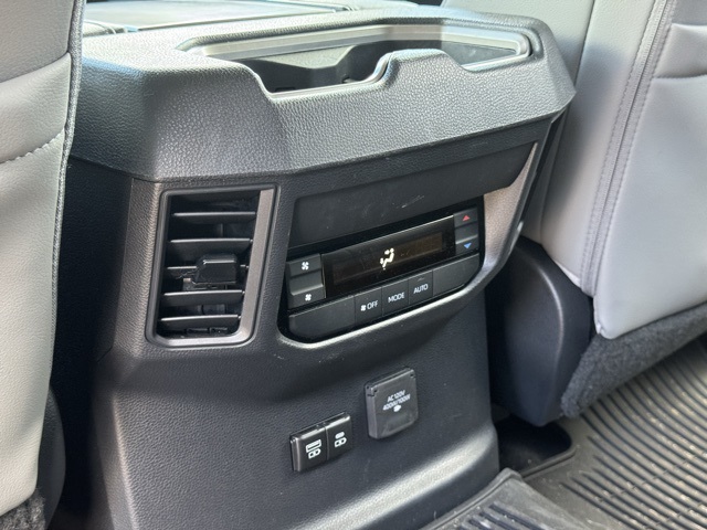 2024 Toyota Sequoia SR5 photo 33