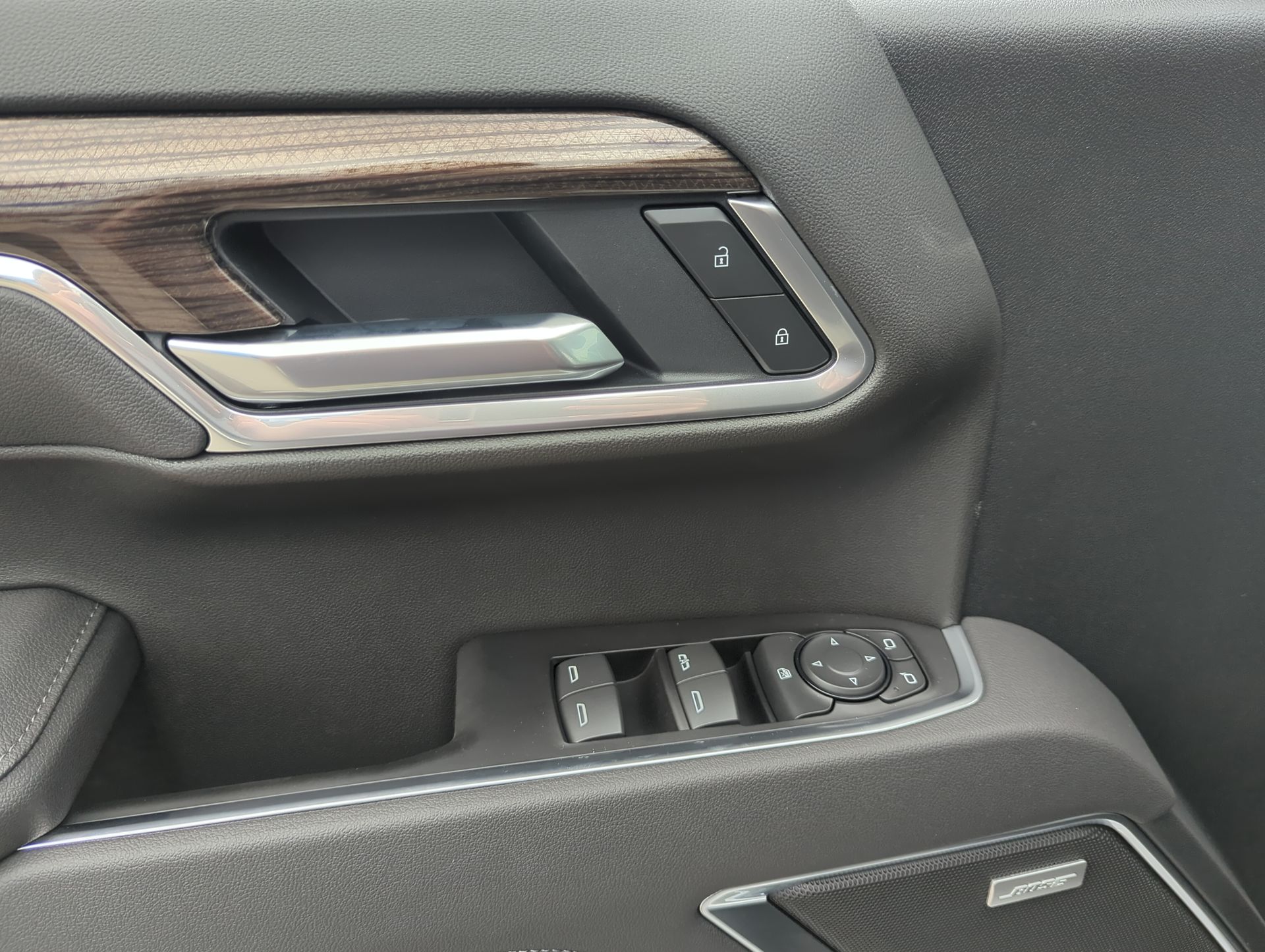 2026 Chevrolet Silverado 1500 RST photo 16