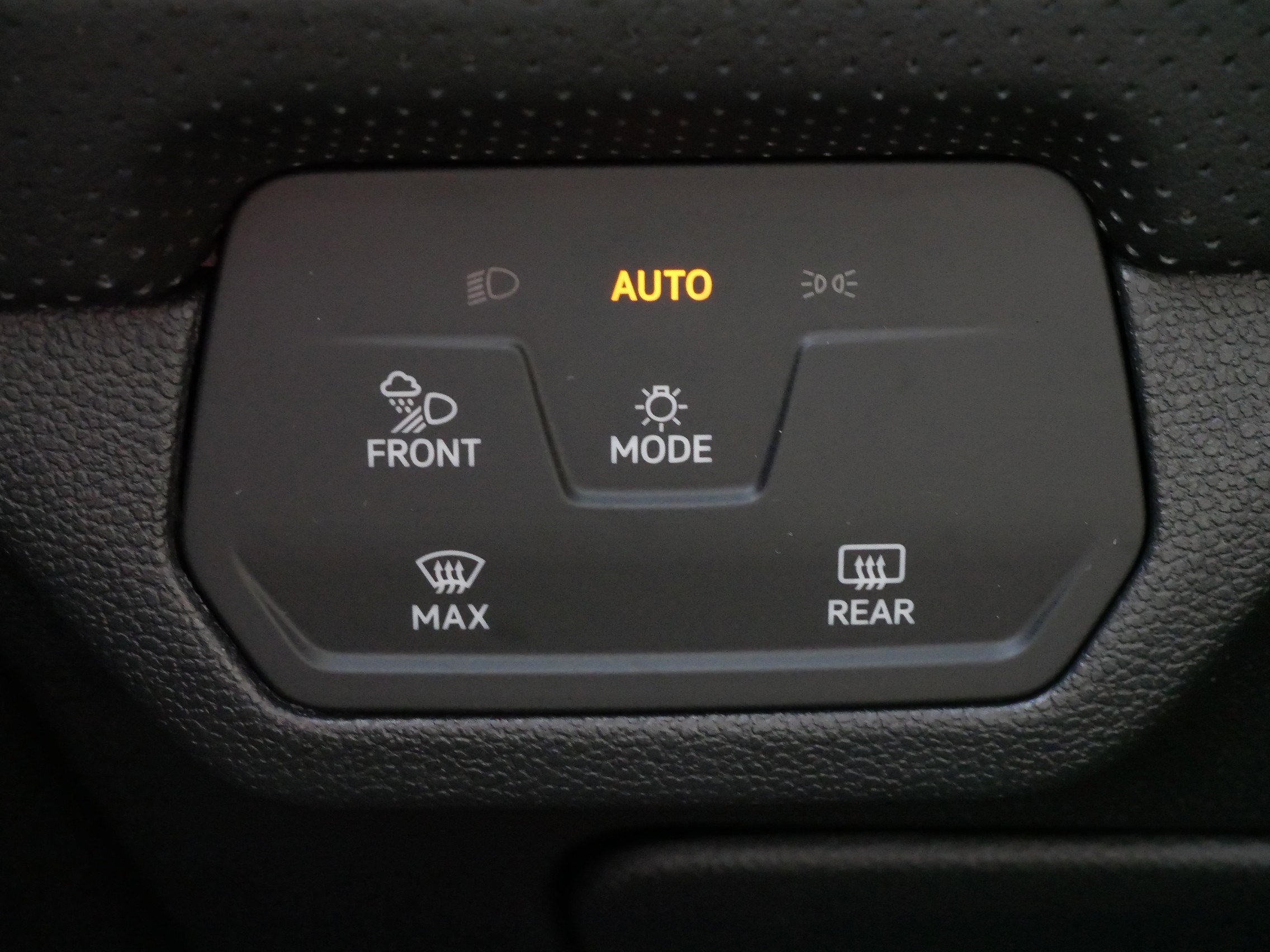 2024 Volkswagen Atlas SE photo 26