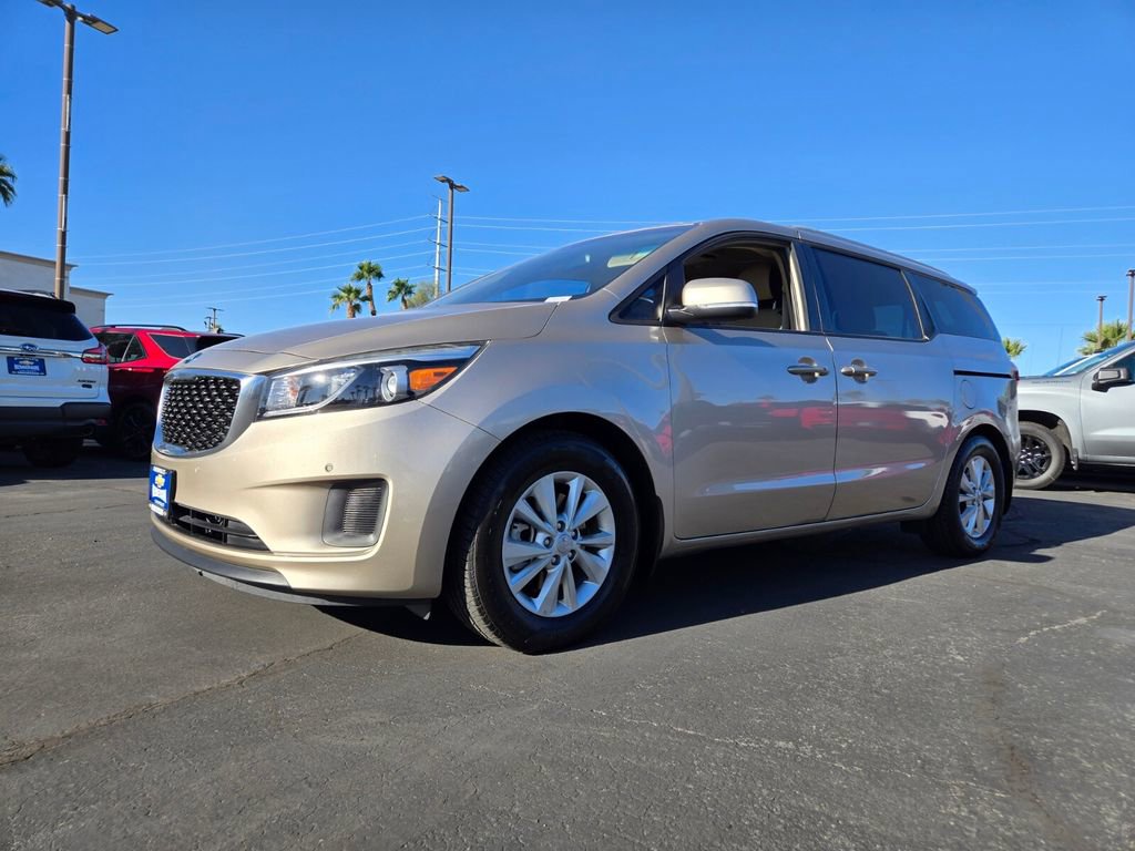 2016 Kia Sedona LX photo 2