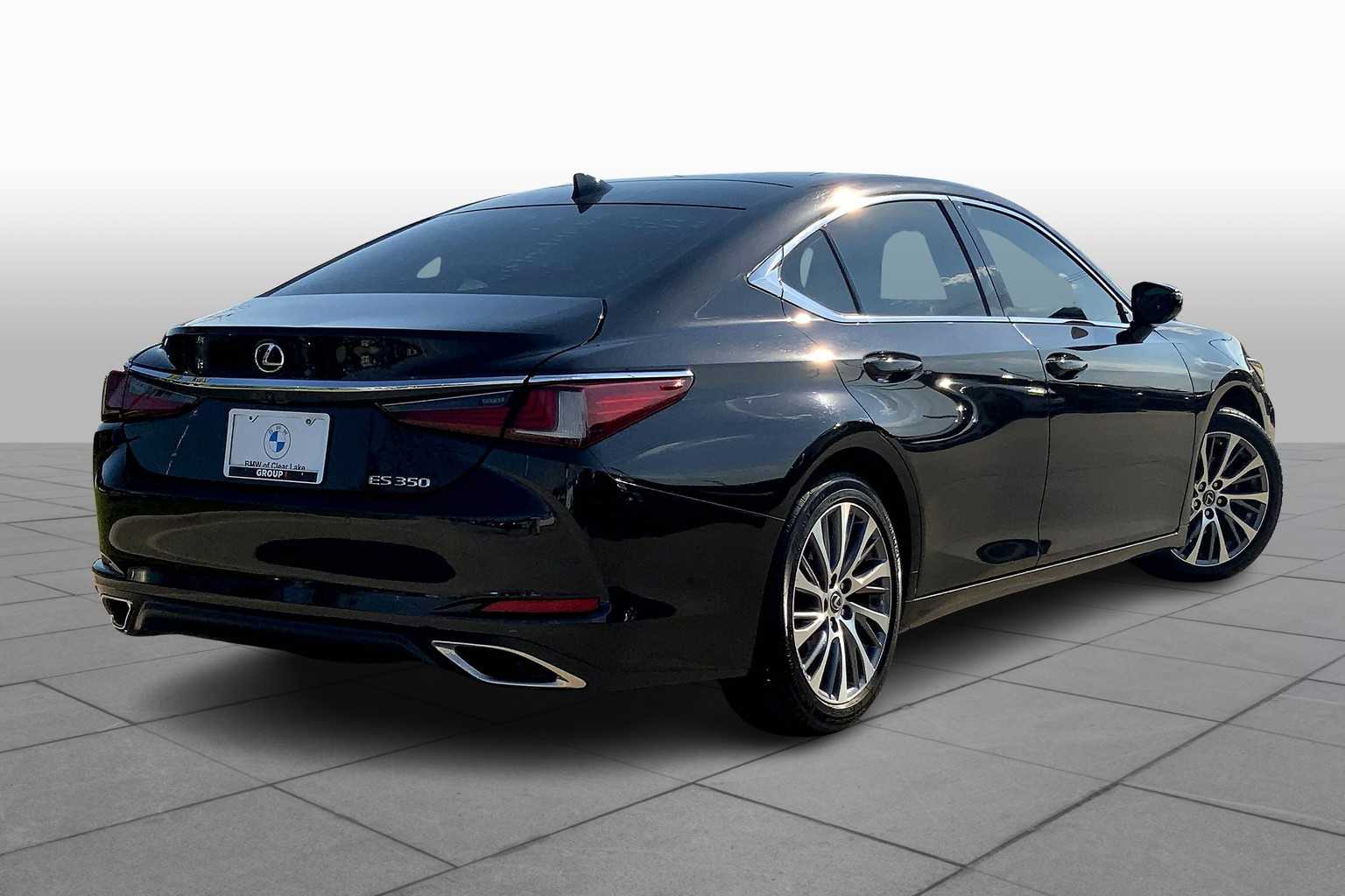 2019 Lexus ES Luxury photo 12