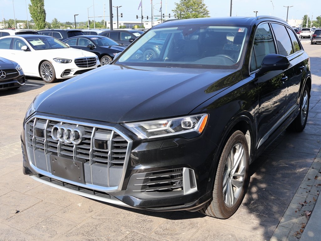 2022 Audi Q7 55 Premium Plus photo 4