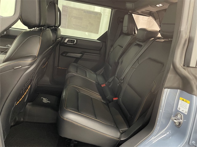 2024 Ford Bronco Badlands photo 16