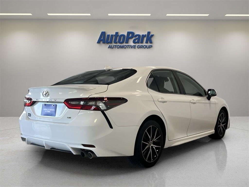 2023 Toyota Camry SE photo 7
