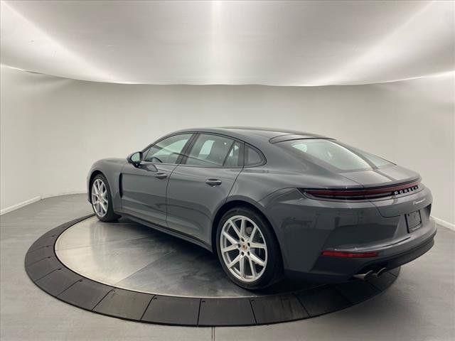2025 Porsche Panamera 4 photo 3