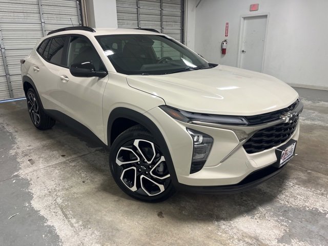 2026 Chevrolet Trax RS's photo