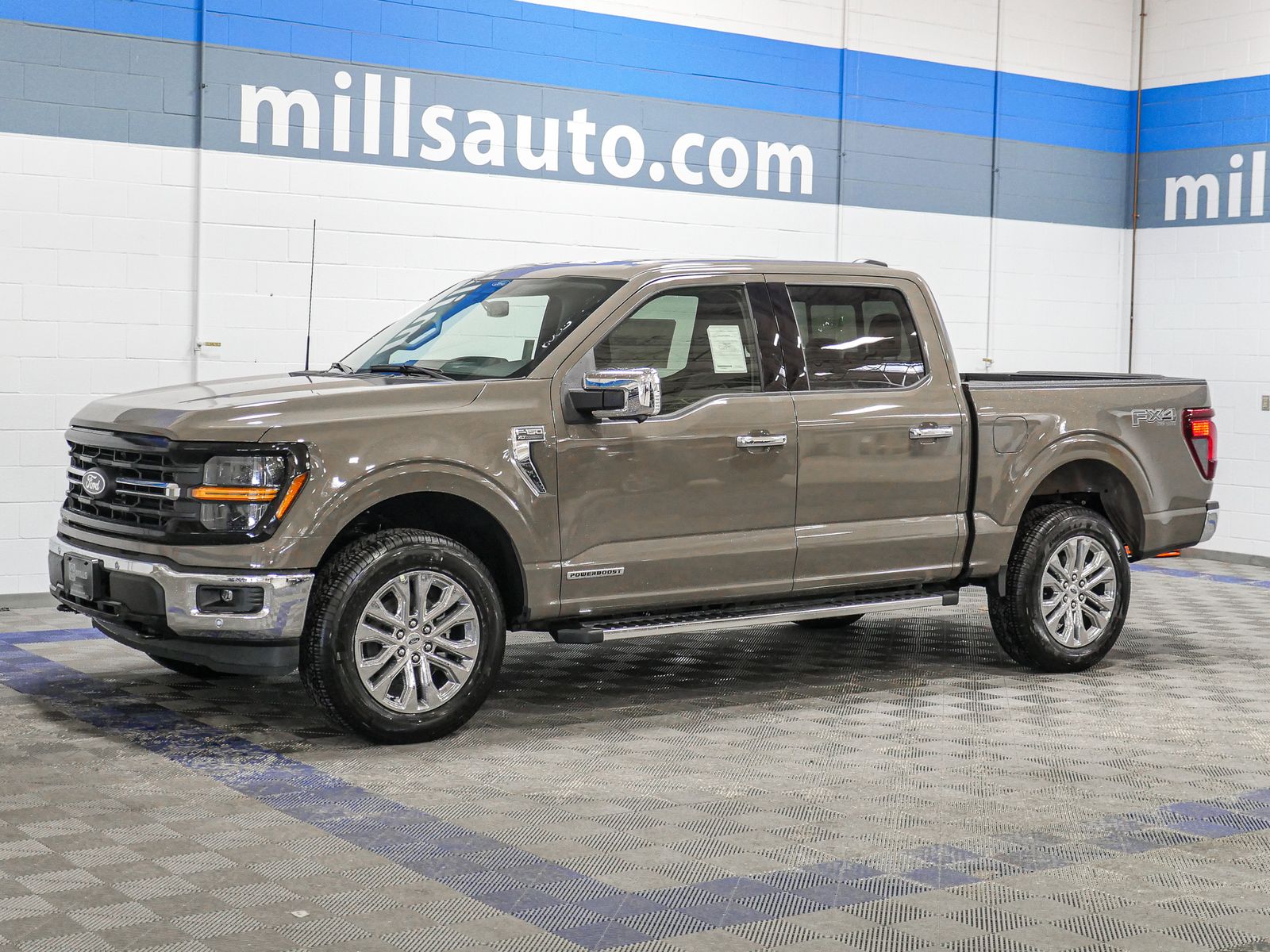 2025 Ford F-150 XLT photo 2
