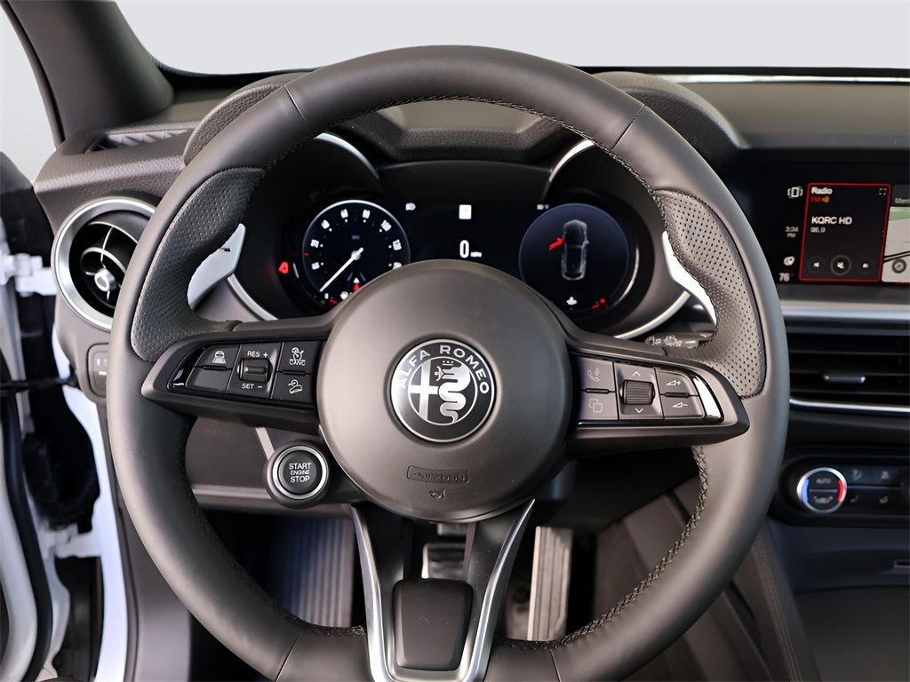 2025 Alfa Romeo Stelvio Sprint Base photo 25