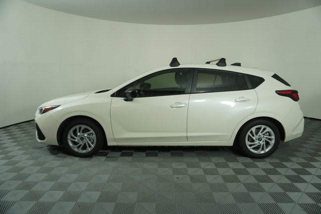 2024 Subaru Impreza Base photo 3