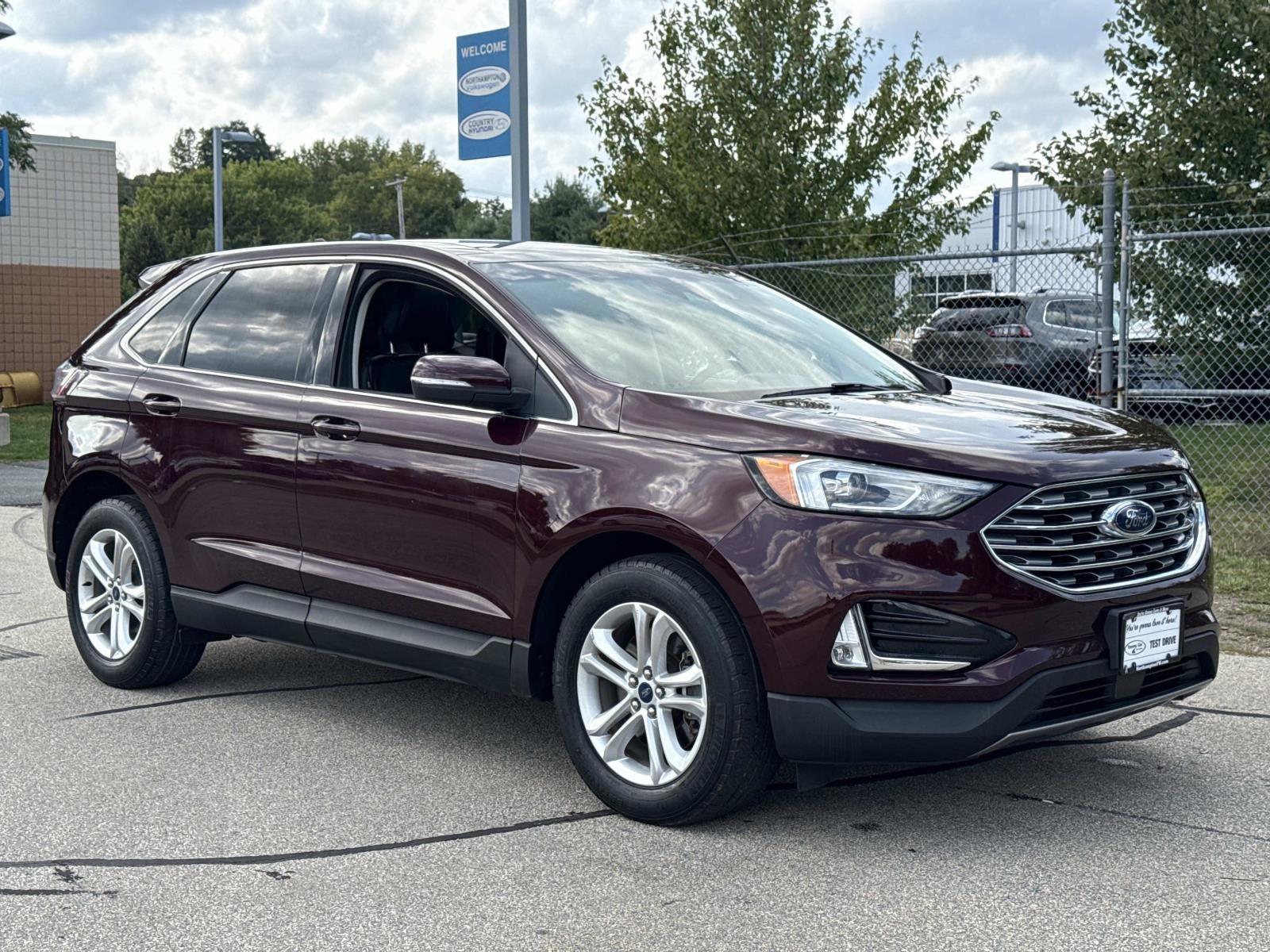 2020 Ford Edge SEL photo 3