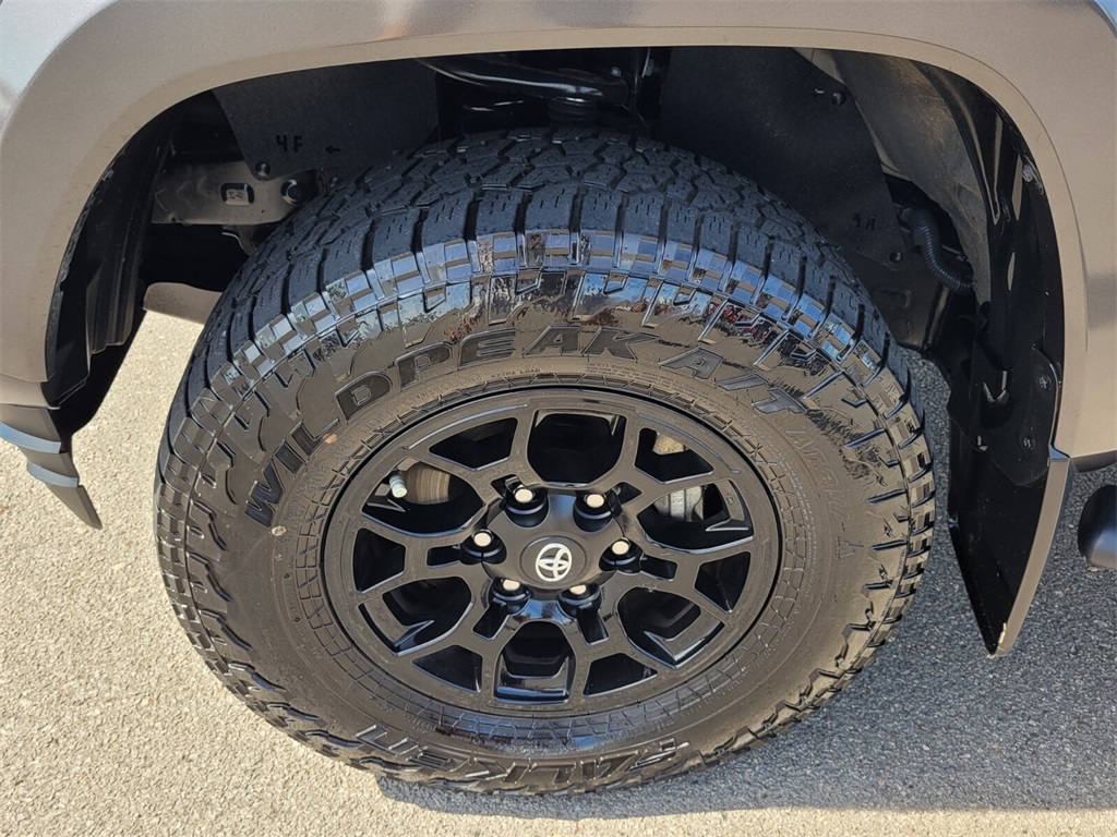 2022 Toyota Tacoma SR5 Double Cab V6 photo 15