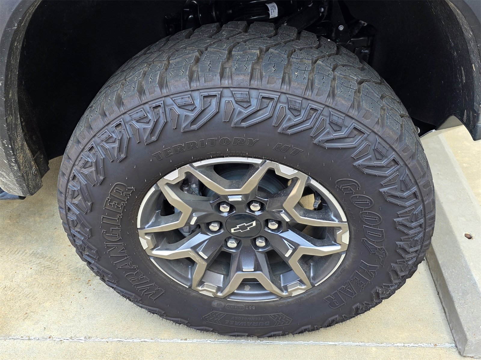 2025 Chevrolet Colorado ZR2 photo 4