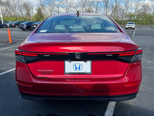 2025 Honda Accord 1.5T SE photo 4