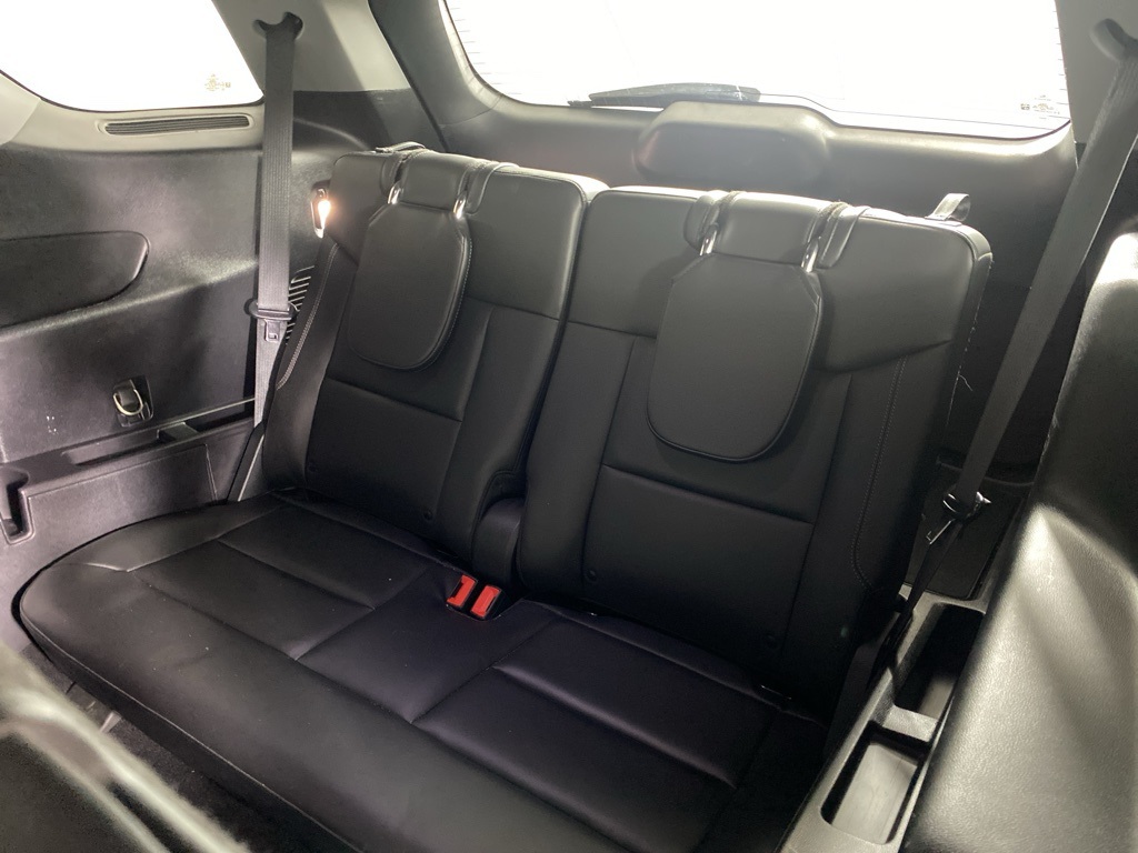 2021 Ford Explorer XLT photo 3