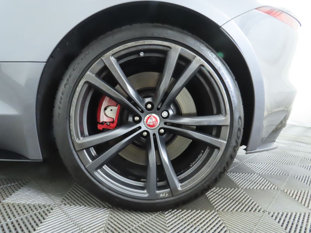 2021 Jaguar F-TYPE R photo 32