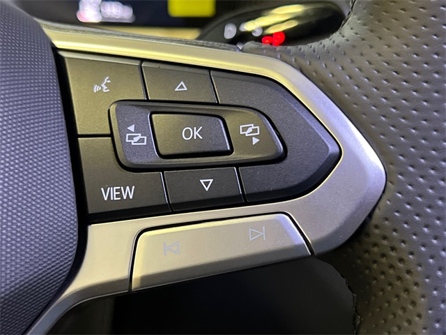 2025 Volkswagen Tiguan SE R-Line Black photo 14