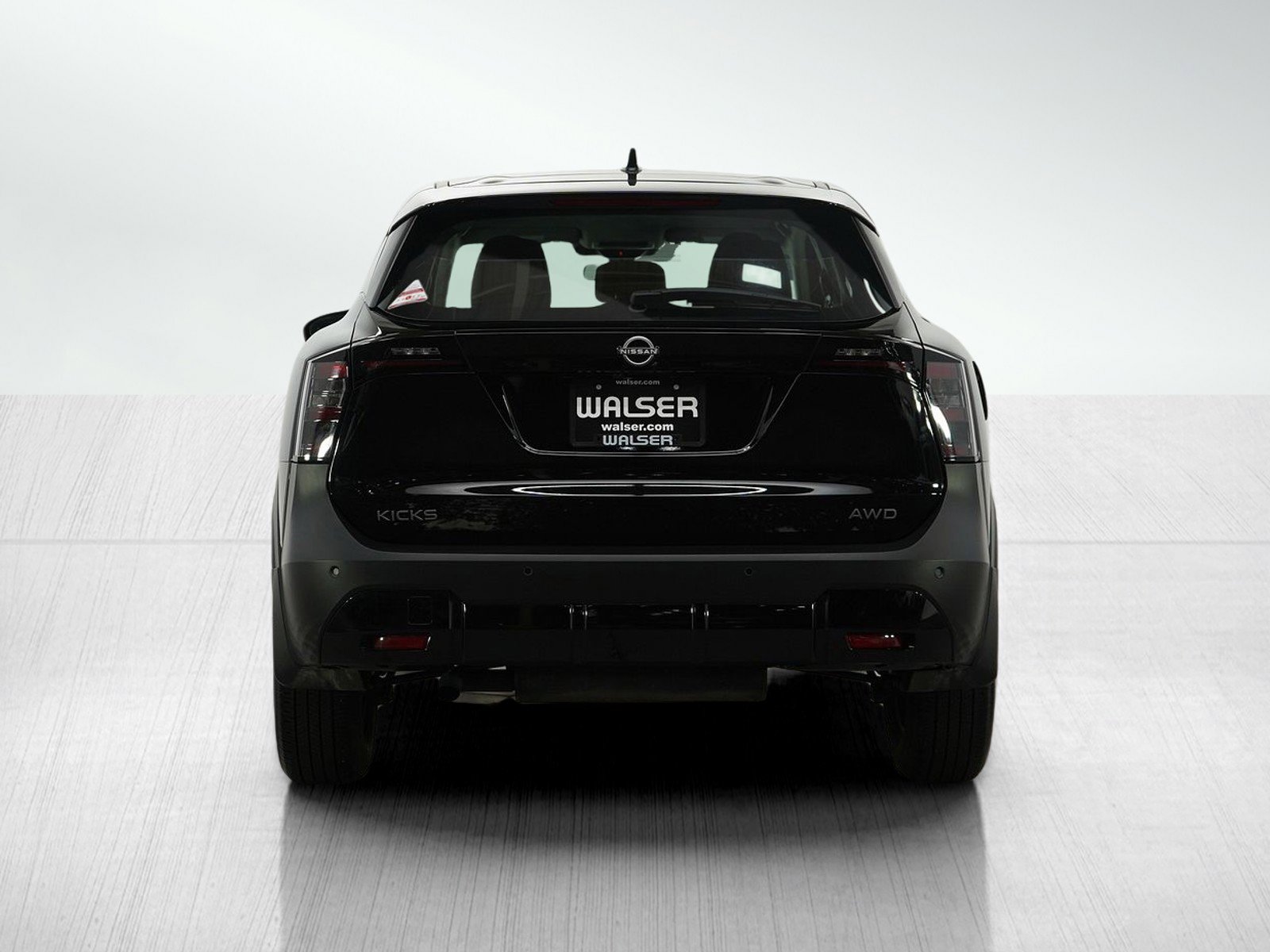 2025 Nissan Kicks S photo 4