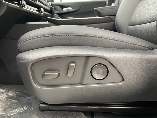 2026 Chevrolet Equinox LT photo 8