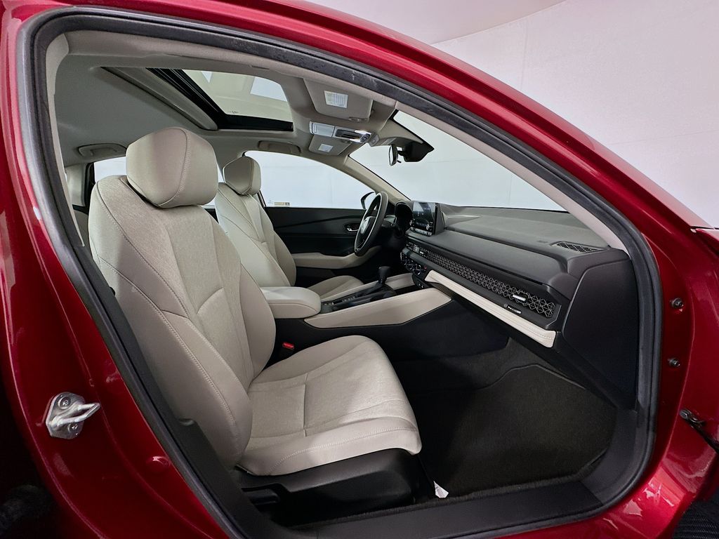 2025 Honda Accord 1.5T SE photo 29