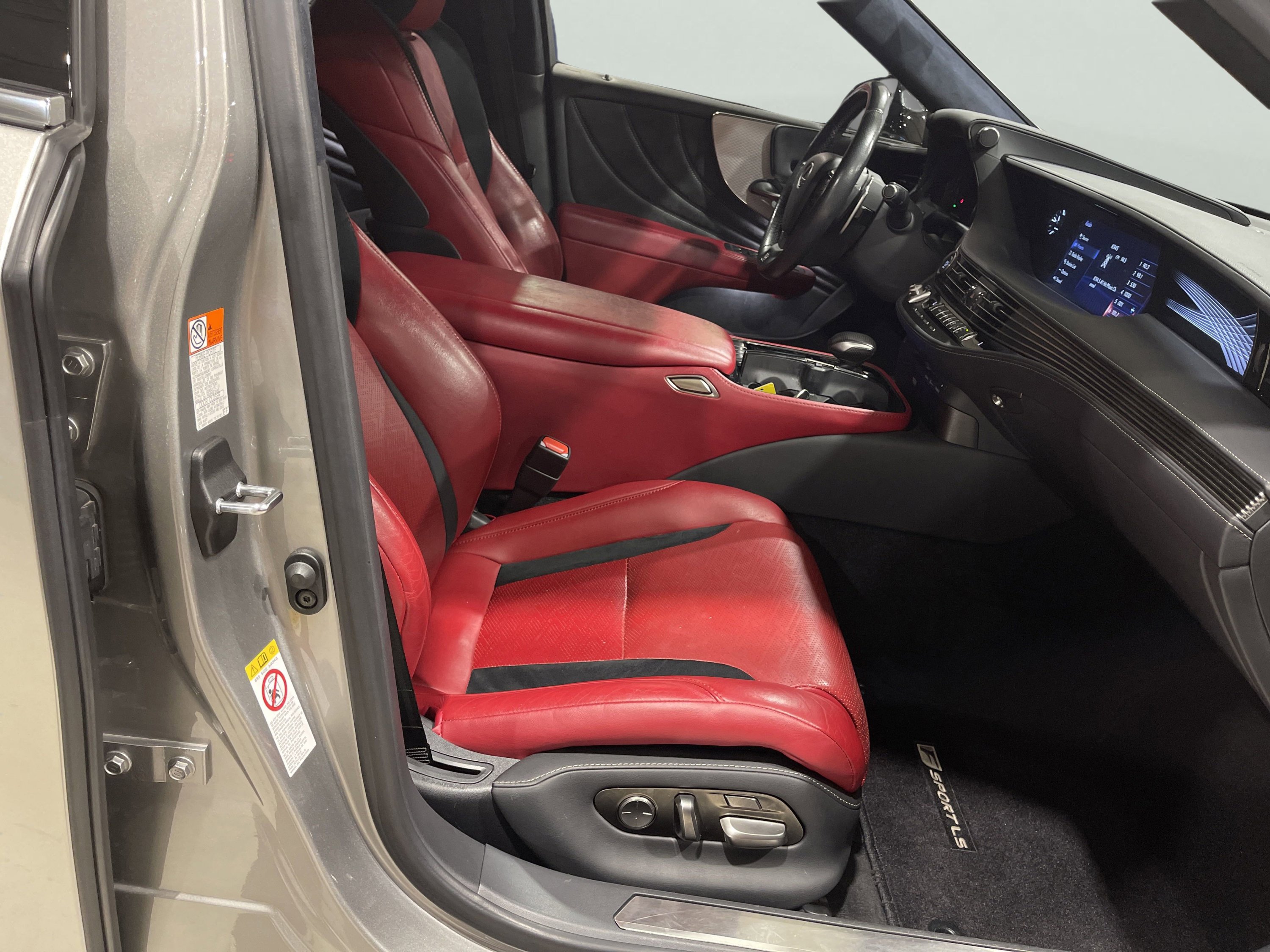 2018 Lexus LS 500 F SPORT photo 12