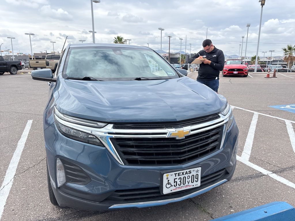 2024 Chevrolet Equinox LT photo 4