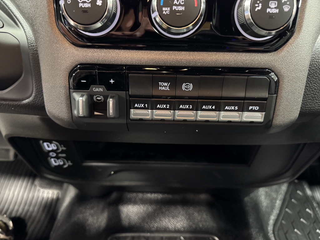 2025 Ram 4500 Tradesman photo 29