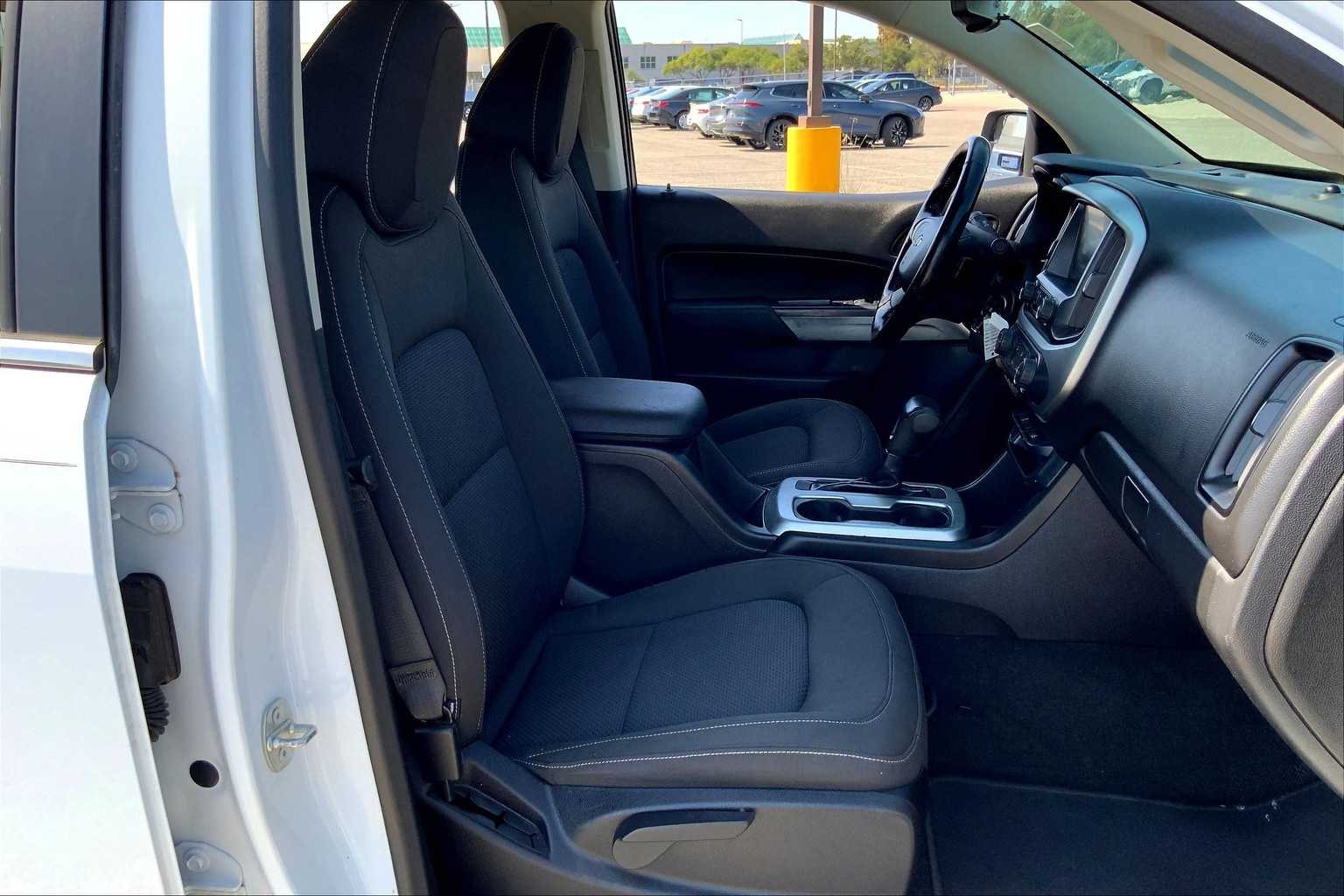 2016 Chevrolet Colorado LT photo 8