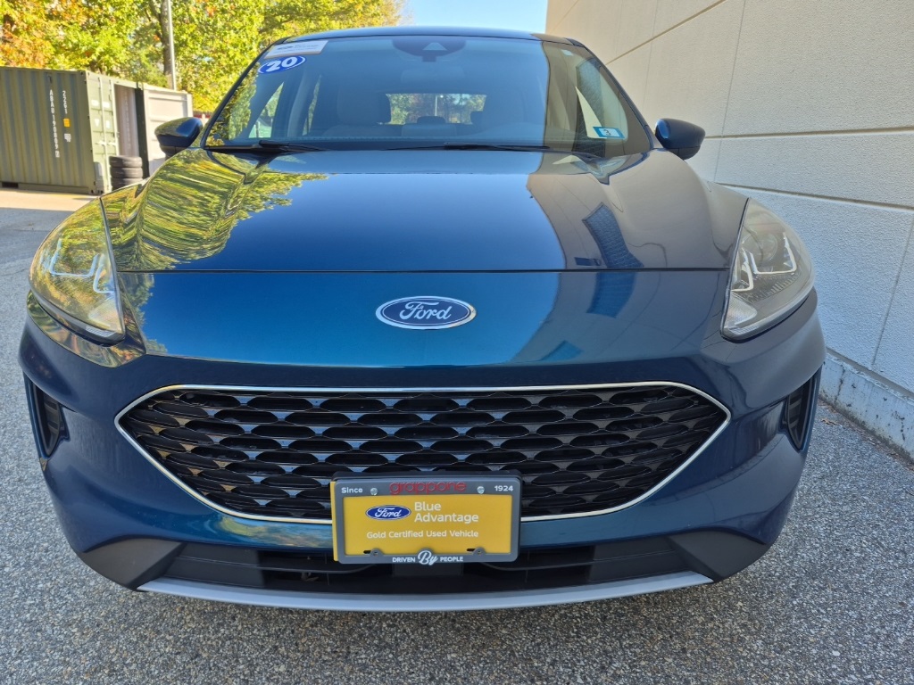 2020 Ford Escape SE photo 2
