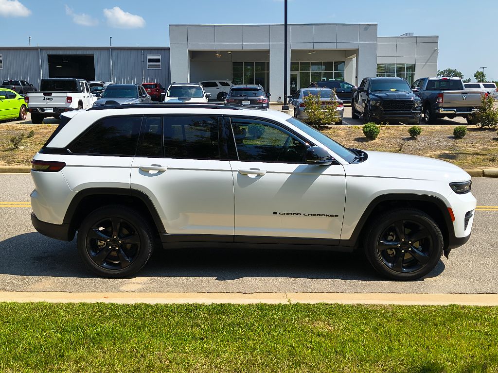 2023 Jeep Grand Cherokee Altitude X photo 7