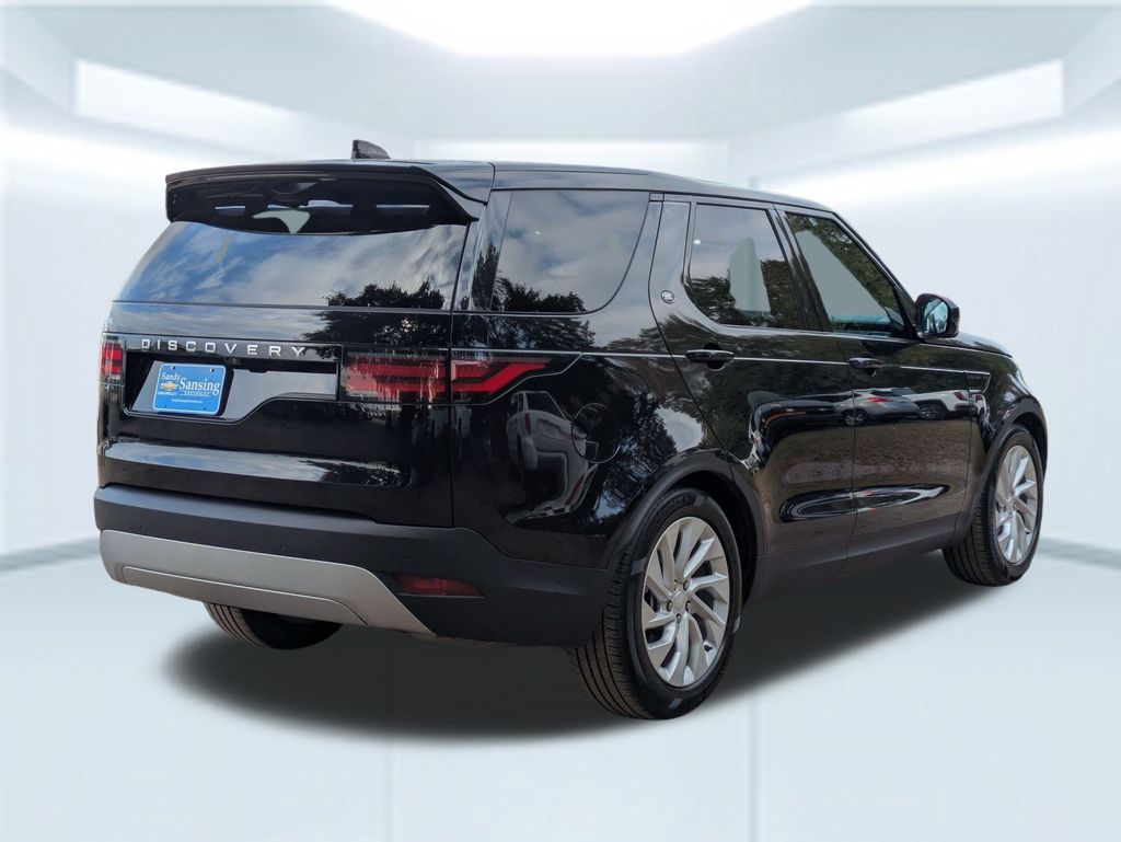 2024 Land Rover Discovery S photo 4