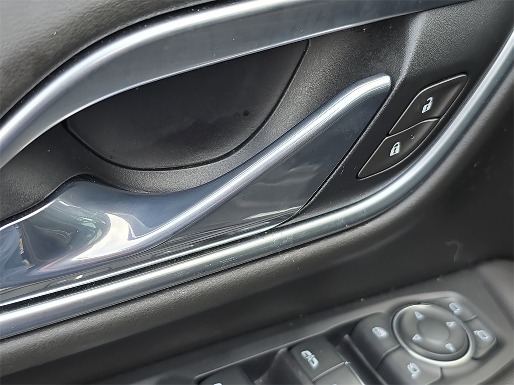 2021 Chevrolet Suburban Premier photo 21
