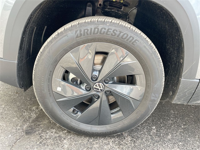 2025 Volkswagen Taos S photo 25